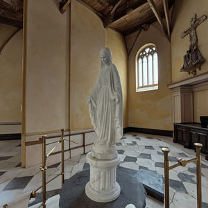 手彫りの等身大屋外の宗教的な白い大理石の聖母マリアの彫刻、芸術的な彫刻 - Product Image 1