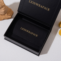 Boîte d'expédition en carton ondulé LionwrapacK pour l'e-commerce, boîte d'expédition personnalisée pour l'emballage de portefeuilles avec logo en feuille d'or