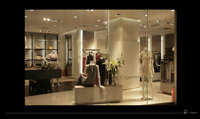 Aménagements de magasins de vêtements de mode, présentoirs et tables pour la décoration de boutiques