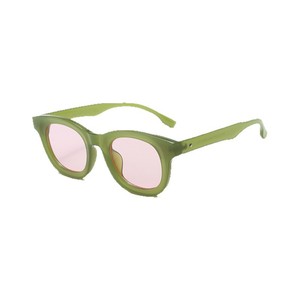 De Yi <b>Optics</b> Oval Frame Sunglasses UV400 PC Women's Fashion Sun Protection Glasses - Product Image 5