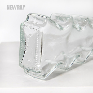 Bouteille à liqueur <span class=keywords><strong>en</strong></span> <span class=keywords><strong>verre</strong></span> transparent NEWRAY personnalisée de <span class=keywords><strong>50</strong></span> <span class=keywords><strong>cl</strong></span>, bouteille de boisson, bouteille <span class=keywords><strong>en</strong></span> forme de sapin de Noël pour boisson aux fruits frais avec bouchon <span class=keywords><strong>en</strong></span> bois - Product Image 4