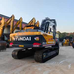 Excavatrice HYUNDAI 220LC-9S d'occasion en bon état, haute efficacité, prix compétitif, équipement robuste, fonctionnement flexible - Product Image 2