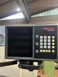 Fraiseuses verticales de haute performance fabriquées par des usines chinoises fiables pour le travail de précision des métaux avec garantie et assistance - Product Image 3