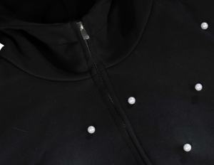 ชุดวอร์มวินเทจแบบใหม่ ระบายอากาศได้ดี พิมพ์โลโก้ตามสั่ง ประดับคริสตัล สายรูดปรับได้ เสื้อฮู้ดและกางเกงขายาว ผ้าหนา - Product Image 5