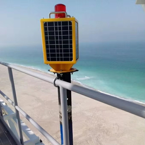 Luz de Obstrucción para Turbinas Eólicas, Funcionamiento del Anochecer al Amanecer y Fotocélula Automática, Luz de Aviación Solar Roja de Baja Intensidad FAA L810 - Product Image 1