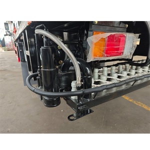 Camión Cisterna de Asfalto ISUZU KV100, Distribuidor de Asfalto para Obras Viales - Product Image 4