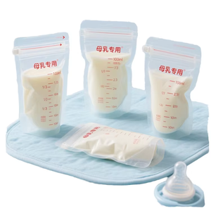 Sacs de <span class=keywords><strong>conservation</strong></span> exclusifs pour <span class=keywords><strong>lait</strong></span> <span class=keywords><strong>maternel</strong></span> personnalisés - 100 ml, sachets refermables réutilisables avec marquages de mesure clairs - Product Image 1