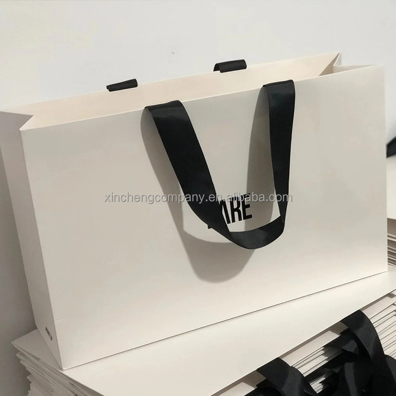 250g White Paper Card Customized logo Design Luxury Paper Bag Gift Packaging Bag Shopping Paper Bag with Ribbon Handle