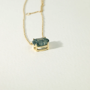 Collar de Ágata Musgosa Hecho a Mano con Colgante Ovalado de Oro Sólido y Cadena, Joyería Elegante y Minimalista, Regalo para Novias, Aniversarios y Cumpleaños - Product Image 4