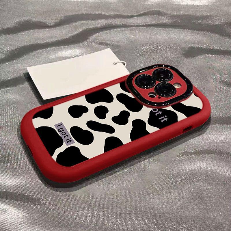 Coquille feuilletée-motif vache chinoise rouge-noir et blanc