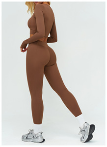 Ensemble de sport d'extérieur avec logo personnalisé, finition brossée, comprenant un soutien-gorge de yoga sans manches ajouré et un legging respirant uni taille haute à effet push-up - Product Image 6