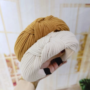 Diadema anudada sólida a la moda, toalla de franela elástica naranja, banda para el pelo para mujer, diadema elástica para un aspecto elegante - Product Image 5