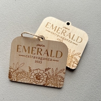 Étiquettes de bagages et de vêtements Logo d'impression personnalisé Gravure au laser Étiquette en bois Étiquette en bois de bambou