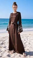Lembut bernapas Satin asetat gaya tertutup leher O dengan sabuk bordir bunga kecil manset Abaya desain