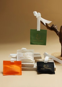 จี้ตัวกระจายกลิ่นหอมของรถสามารถกำจัดกลิ่นออกจากช่องระบายอากาศในห้องนอนและในรถยนต์ได้อย่างมีประสิทธิภาพ - Product Image 5