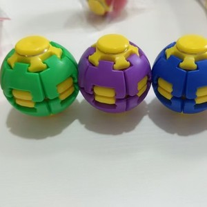 Spinner Antiestrés de Plástico Impreso en 3D, el Más Vendido, Gira tus Dedos; la Solución Definitiva para Combatir el Aburrimiento para Jóvenes - Product Image 4