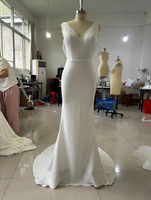 Robe de mariée LY-WD0056 robes de sirène de mariée Satin Sexy queue de poisson jupe de mariée élégante col en v profond sans manches dos nu ivoire blanc