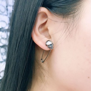 Yunnique Boucles d'oreilles squelette en acier titane, bijoux de fête à la mode pour hommes et femmes - Product Image 1