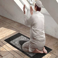 Tapis de prière musulman en fibre de polyester de haute qualité, fabriqué à la machine, portable, pliable, lavable, antidérapant, réversible, adapté aux animaux domestiques