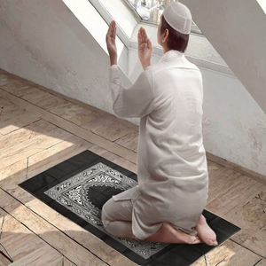 High Quality Machine Made Polyester Fiber <b>Prayer</b> <b>Mat</b> Portable Foldable Washable Non-Slip Pet Friendly Cushioned Modern Style for - Product Image 3