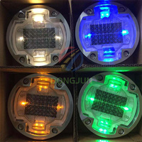 Feux de signalisation routière solaires en aluminium, type œil de chat, étanches IP68, à LED clignotantes prismatiques haute intensité