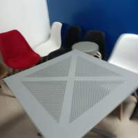 Vente en gros Table à manger et chaises de jardin blanc noir gris Ensemble table à manger et chaises d'extérieur en plastique PP