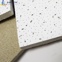 Plaques de plafond acoustiques modernes, imperméables, insonorisées, ignifuges, isolantes thermiques, en laine minérale blanche, certifiées ISO9001, 5 ans et plus