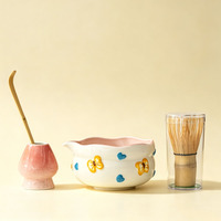 Bol à matcha en porcelaine peint à la main avec motif de papillon et de cœur, ensemble d'accessoires pour la cérémonie du thé, fouet à thé, support pour chasen