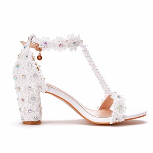 Sandali da sposa estivi da donna <span class=keywords><strong>con</strong></span> Peep Toe di perle di pizzo colorato <span class=keywords><strong>con</strong></span> tacco grosso a piedi nudi e traspirante - Product Image 4
