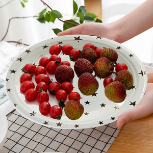 Assiettes réutilisables en papier déjoué avec étoiles rouges roses, assiettes de fête scintillantes avec 10 étoiles scintillantes pour décoration noble de fête - Product Image 6