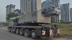 מכירת חיסול - מנוף טלסקופי זומליון ZTC1500V6, מנוף הרמה 150 טון, משאית מנוף משומשת - Product Image 5