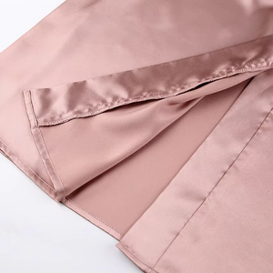 Wholesale Luxury Soft Polyester Satin Women's Fashion V-Neck Long Sleeve Short Length Breathable Quick Dry <strong>Robe</strong> With Frather - Product Image 5