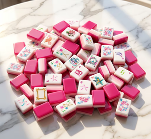 Juego de Mahjong Americano Estándar NMJL |   160 Fichas de Mahjong de Acrílico Rosa Pintadas a Mano con Temática de Dulces y Helados para Niñas - Product Image 1