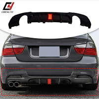 Diffuseur de pare-chocs arrière style MP avec LED pour BMW Série 3 E90 E92 E93 2005-2012, aspect carbone noir brillant, séparateur de carrosserie performance