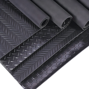 יריעות גומי המתאימות להנחה במסדרונות של בתי מלון, אצטדיונים, אולמות כנסים, שדות תעופה, נמלים, ספינות, כלי רכב - Product Image 1