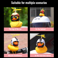 Mignon canard jaune avec casque, petit canard à casque de moto, décoration pour vélo, accessoires de voiture