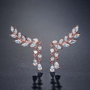 ต่างหูแฟชั่นทันสมัยประดับใบไม้และเพชรซิคอน ชุบทอง 10K พร้อมพู่ห้อย เหมาะสำหรับเป็นของขวัญในโอกาสวันครบรอบหรืองานปาร์ตี้ - Product Image 5