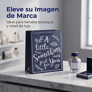 Sacs cadeaux de Noël haut de gamme avec imprimé houx, design minimaliste pour les boutiques et les commerces de détail - Product Image 2