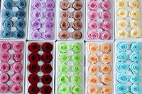 Nouveauté en gros : Têtes de roses éternelles naturelles, magnifiques et durables (3-5 ans), élégantes, faites à la main pour la Fête des Mères
