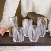 Nouvelle conception, verre à boisson simple et moderne, verre à cocktail, verre à eau rayé cyclonique transparent pour la maison avec bord doré