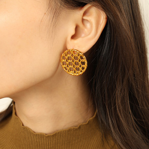French Style Round Mesh <b>Stud</b> Earrings Gold Plated <b>Titanium</b> Steel Fashion Jewelry EH765 - Product Image 4