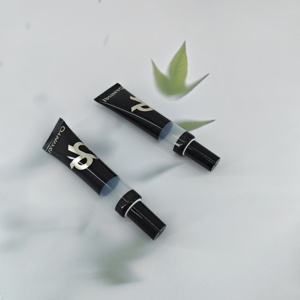 หลอดบรรจุภัณฑ์เครื่องสำอางพลาสติกแบบมีฝาปิดสีดำพร้อมหลอดหยดสำหรับบรรจุเซรั่มและน้ำมันหอมระเหย  ลดราคาพิเศษ - Product Image 3