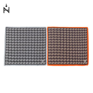 Sciarpa Quadrata Marca Z 110x110Cm in Poliestere con Motivo a Lettere, Accessorio di Moda Multifunzionale per Tutte le Stagioni - Product Image 1