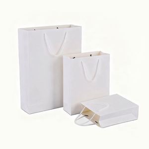 Sac cadeau en papier kraft écologique sans couture à la taille, avec poignées en corde, pour l'emballage de vente au détail en boutique - Product Image 2