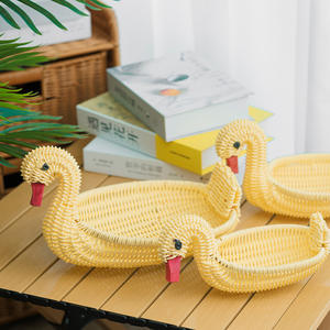 Cesto Portaoggetti in Rattan PP Intrecciato a Mano a Forma di Animale, Cesto per Frutta e Snack per Soggiorno e Scrivania, Cesto Artigianale in Vimini - Product Image 4