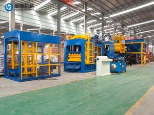 Ligne de production de machines automatiques de fabrication de briques QT8-15Fulang avec moteur, boîte de vitesses et pompe pour la fabrication de blocs creux en ciment - Product Image 2