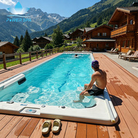 Bain à remous extérieur moderne et minimaliste, spécialement conçu pour les villas privées