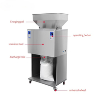 Machine de remplissage et d'emballage semi-automatique électrique multifonctionnelle de haute précision pour poudre d'engrais alimentaire et de graines et noix de 5000g