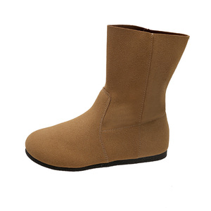 Bottes d'hiver en cuir de vachette à bout rond 2024 personnalisées bottines western en cuir vintage à talons plats et amples pour femmes - Product Image 5