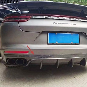 ชุดแต่งคาร์บอนไฟเบอร์สำหรับรถยนต์ Pamela Car 971 ประกอบด้วยลิ้นหน้า สเกิร์ตข้าง ลิ้นหลัง ดิฟฟิวเซอร์หลัง ครบชุด - Product Image 6